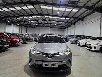 Used Toyota C-HR 2017 for sale - 76573351: Photo
