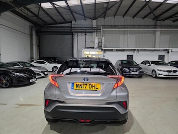 Used Toyota C-HR 2017 for sale - 76573351: Photo