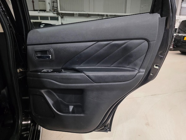 Used Mitsubishi Outlander 2017 for sale - 75506866: Photo 17