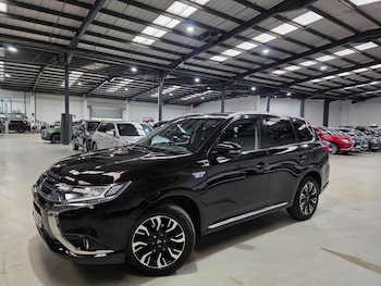 Mitsubishi - Outlander