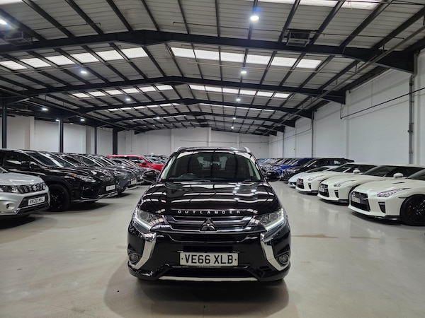 Used Mitsubishi Outlander 2017 for sale - 75506866: Photo 2