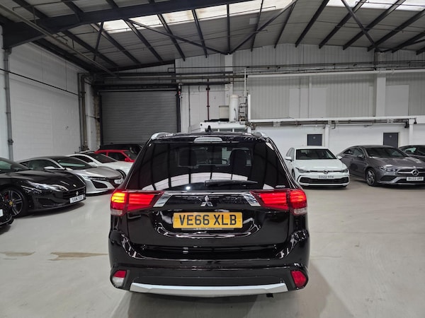 Used Mitsubishi Outlander 2017 for sale - 75506866: Photo 4