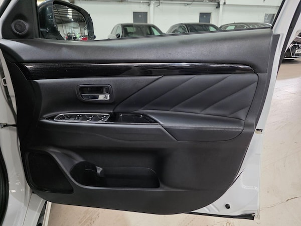 Used Mitsubishi Outlander 2018 for sale - 75588827: Photo 13