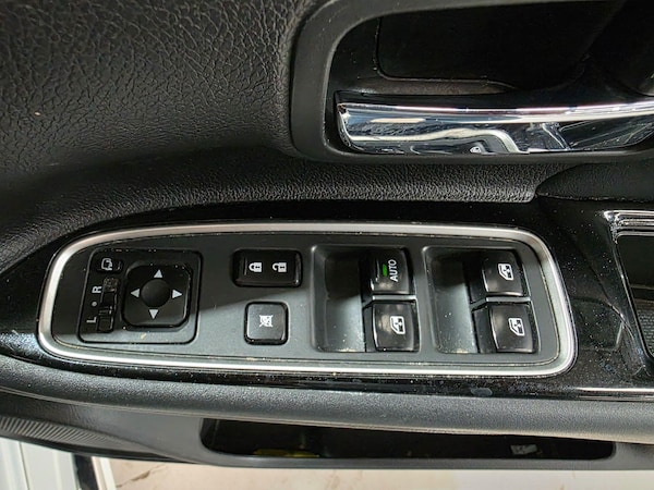 Used Mitsubishi Outlander 2018 for sale - 75588827: Photo 14