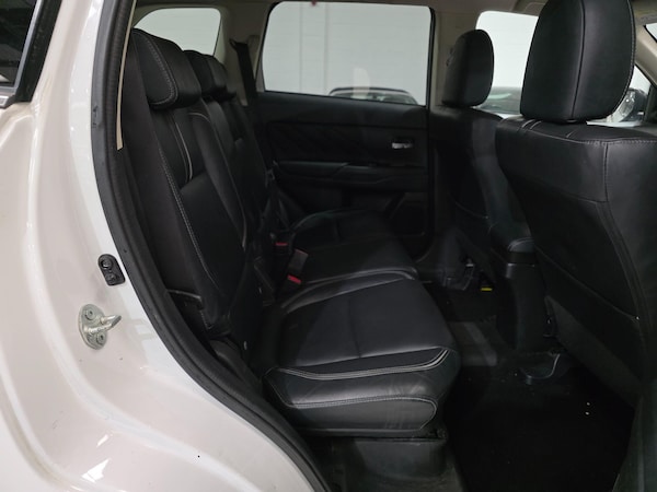 Used Mitsubishi Outlander 2018 for sale - 75588827: Photo 23