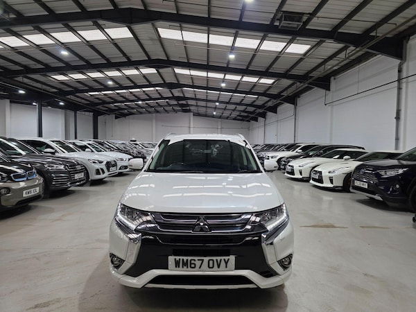 Used Mitsubishi Outlander 2018 for sale - 75588827: Photo 2