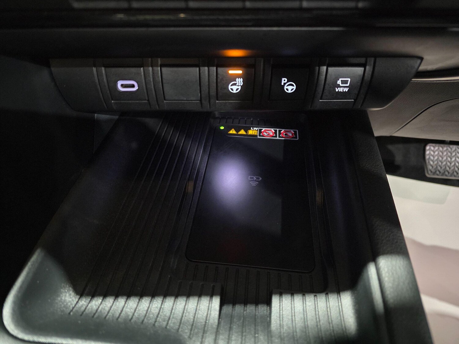 Used Toyota C-HR 2024 for sale - 76926552: Photo 11