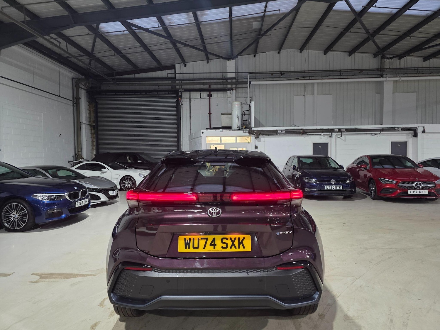 Used Toyota C-HR 2024 for sale - 76926552: Photo 4