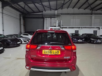 Used Mitsubishi Outlander 2016 for sale - 76612779: Photo