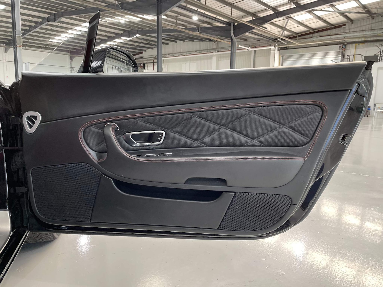 Used Bentley Continental 2011 for sale - 76988276: Photo 54