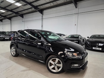 Used Volkswagen Polo 2015 for sale - 75552232: Photo