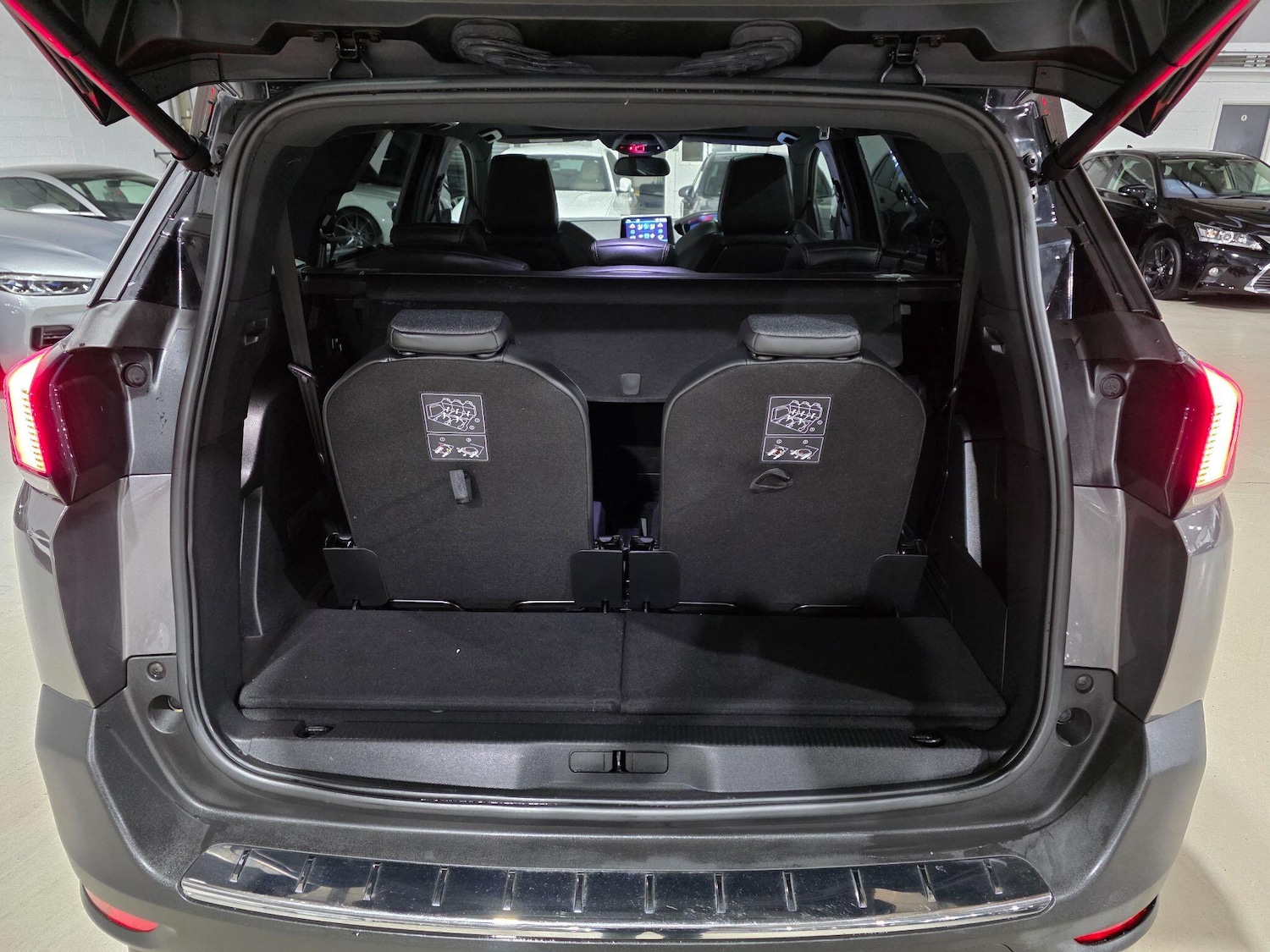 Used Peugeot 5008 2020 for sale - 76866010: Photo 36