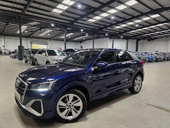 Audi - Q2