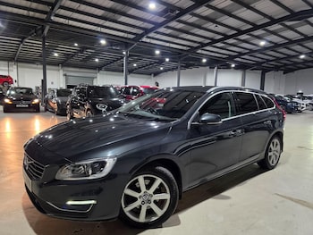 Used Volvo V60 2017 for sale - 76667300: Photo