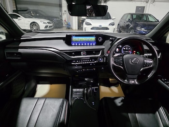 Used Lexus UX 2019 for sale - 76585601: Photo