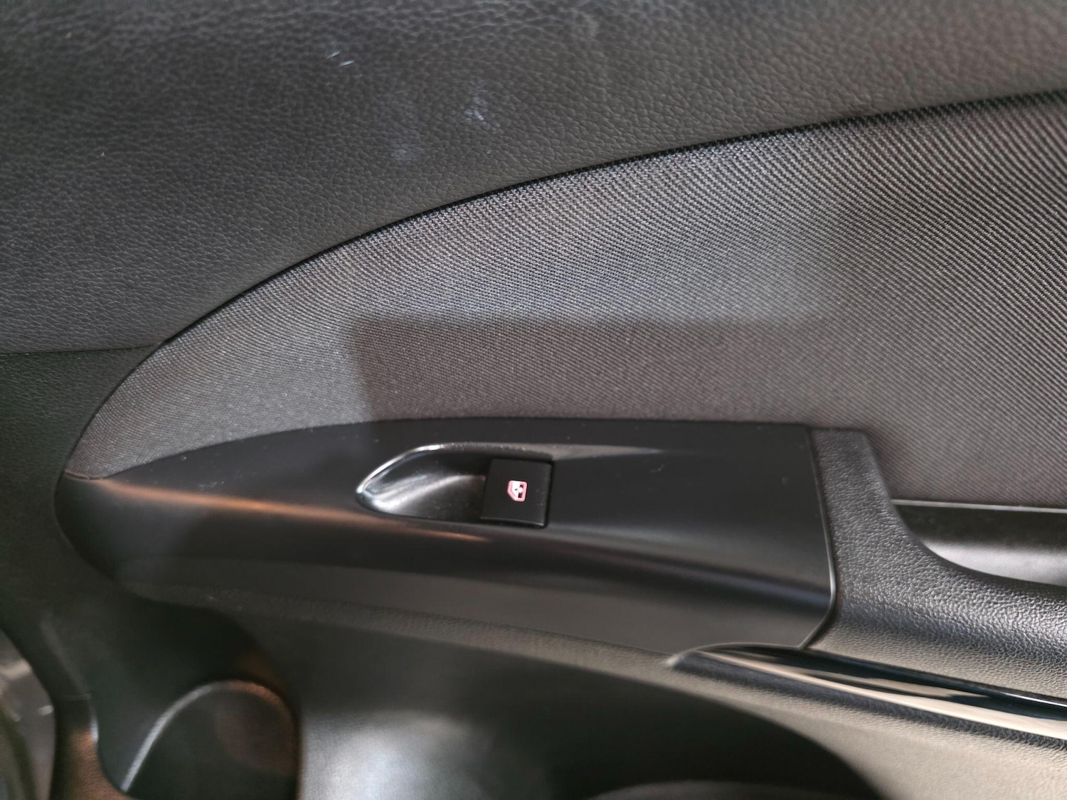 Used Vauxhall Zafira Tourer for sale - 77957975: Photo 21