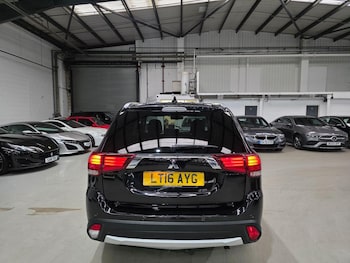 Used Mitsubishi Outlander 2016 for sale - 75949672: Photo