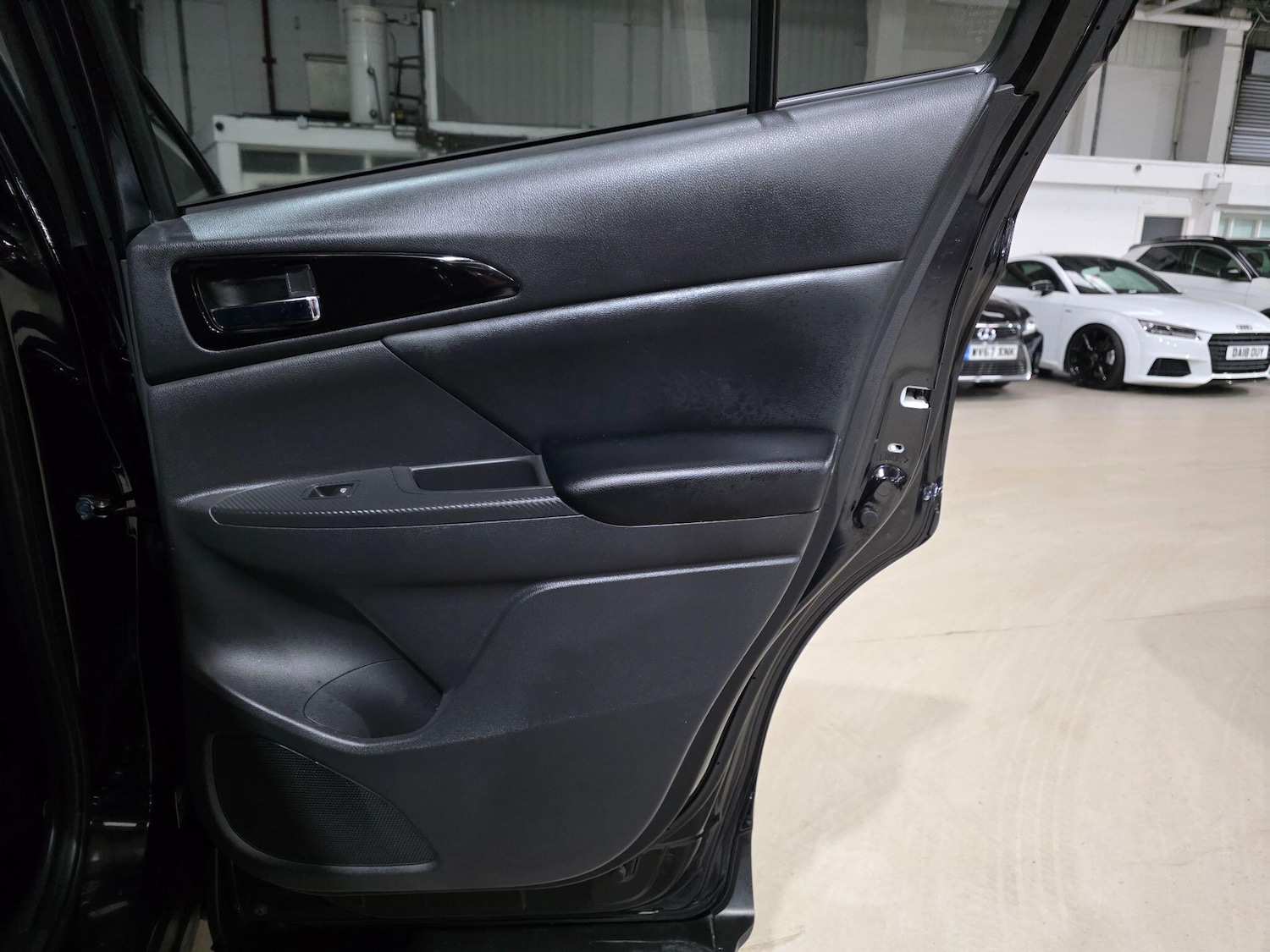 Used Mitsubishi Eclipse Cross 2021 for sale - 76824262: Photo 24