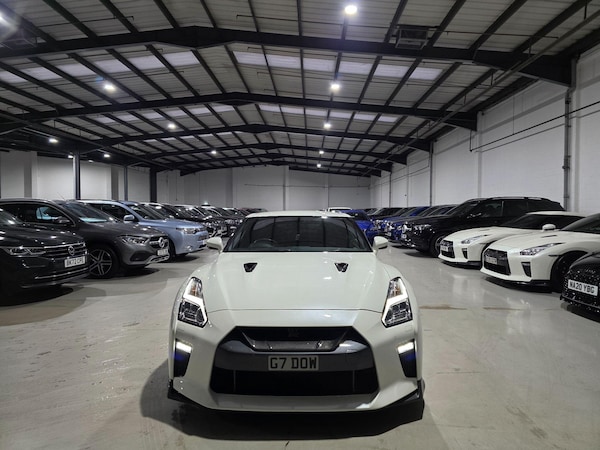Used Nissan GT-R 2017 for sale - 76167575: Photo 2