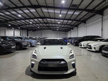 Used Nissan GT-R 2017 for sale - 76167575: Photo 2