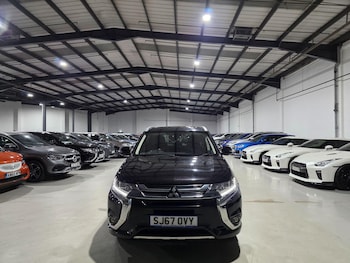 Used Mitsubishi Outlander 2017 for sale - 76137249: Photo