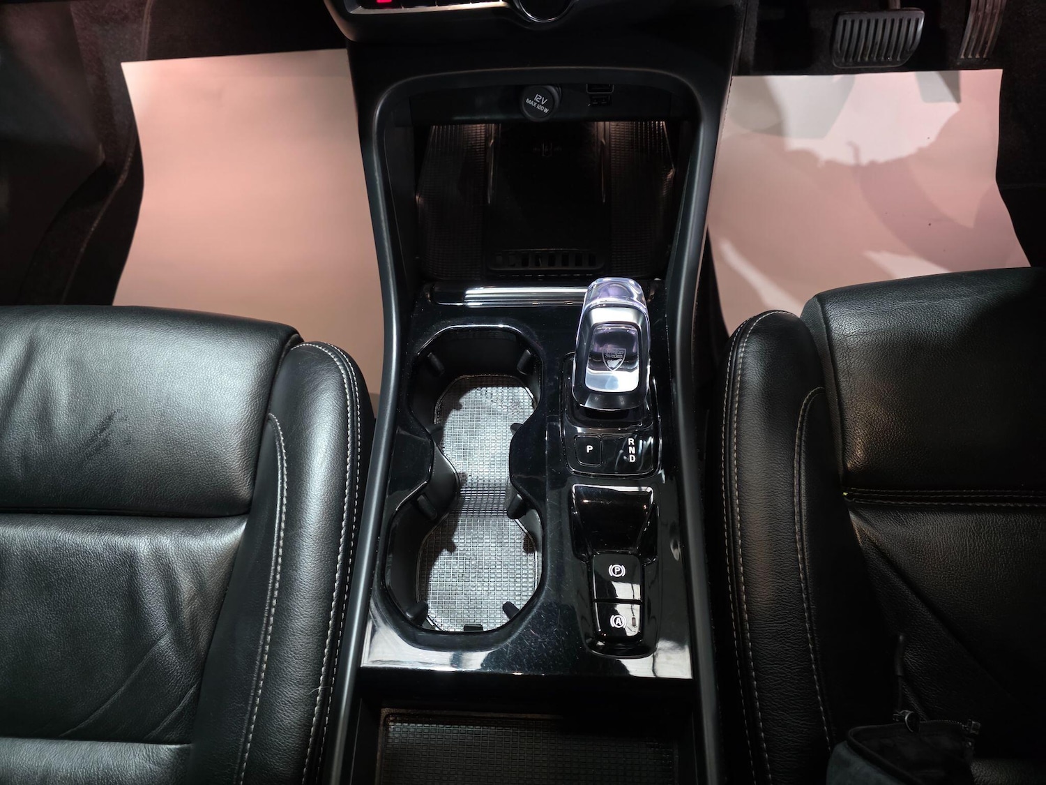 Used Volvo XC40 for sale - 76997440: Photo 13