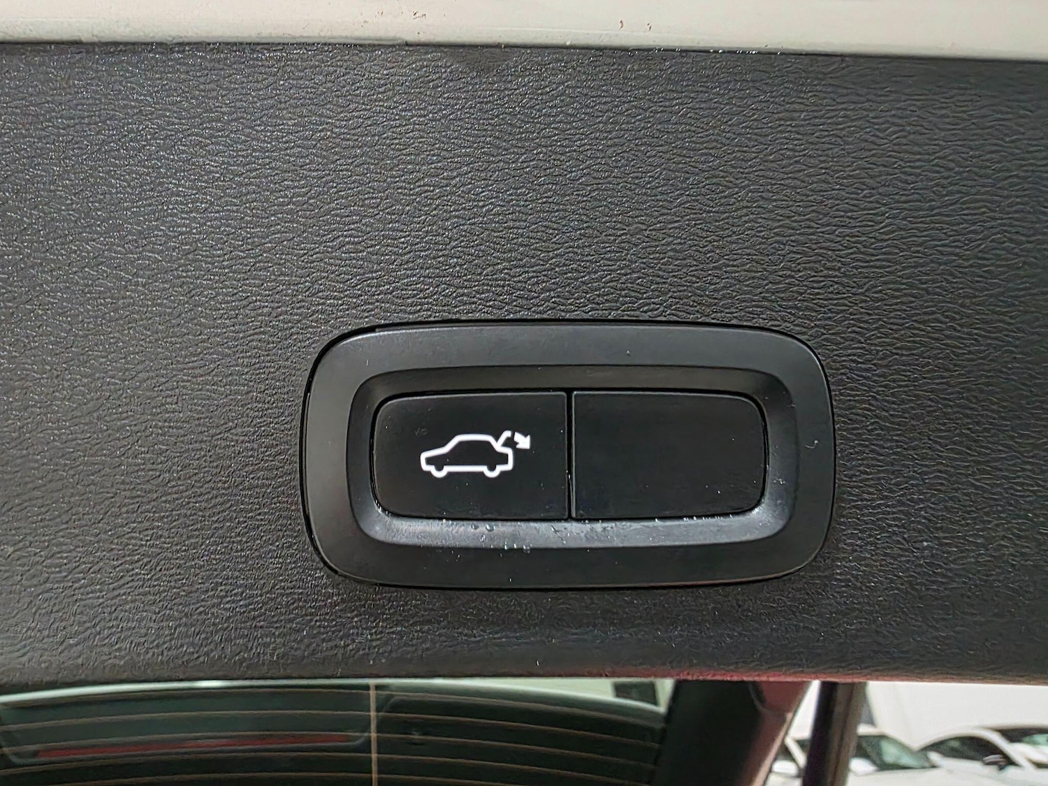 Used Volvo XC40 for sale - 76997440: Photo 17