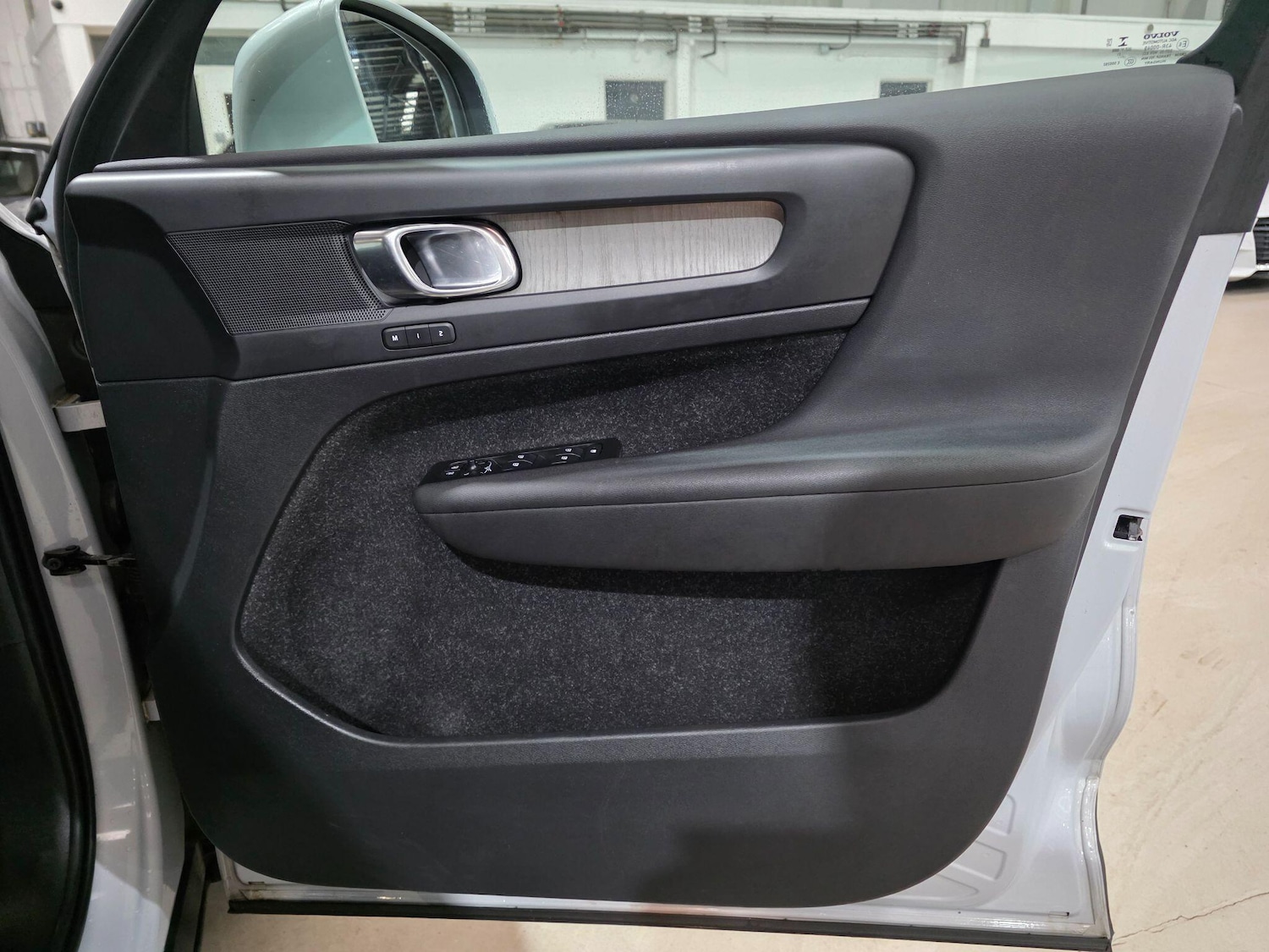 Used Volvo XC40 for sale - 76997440: Photo 18