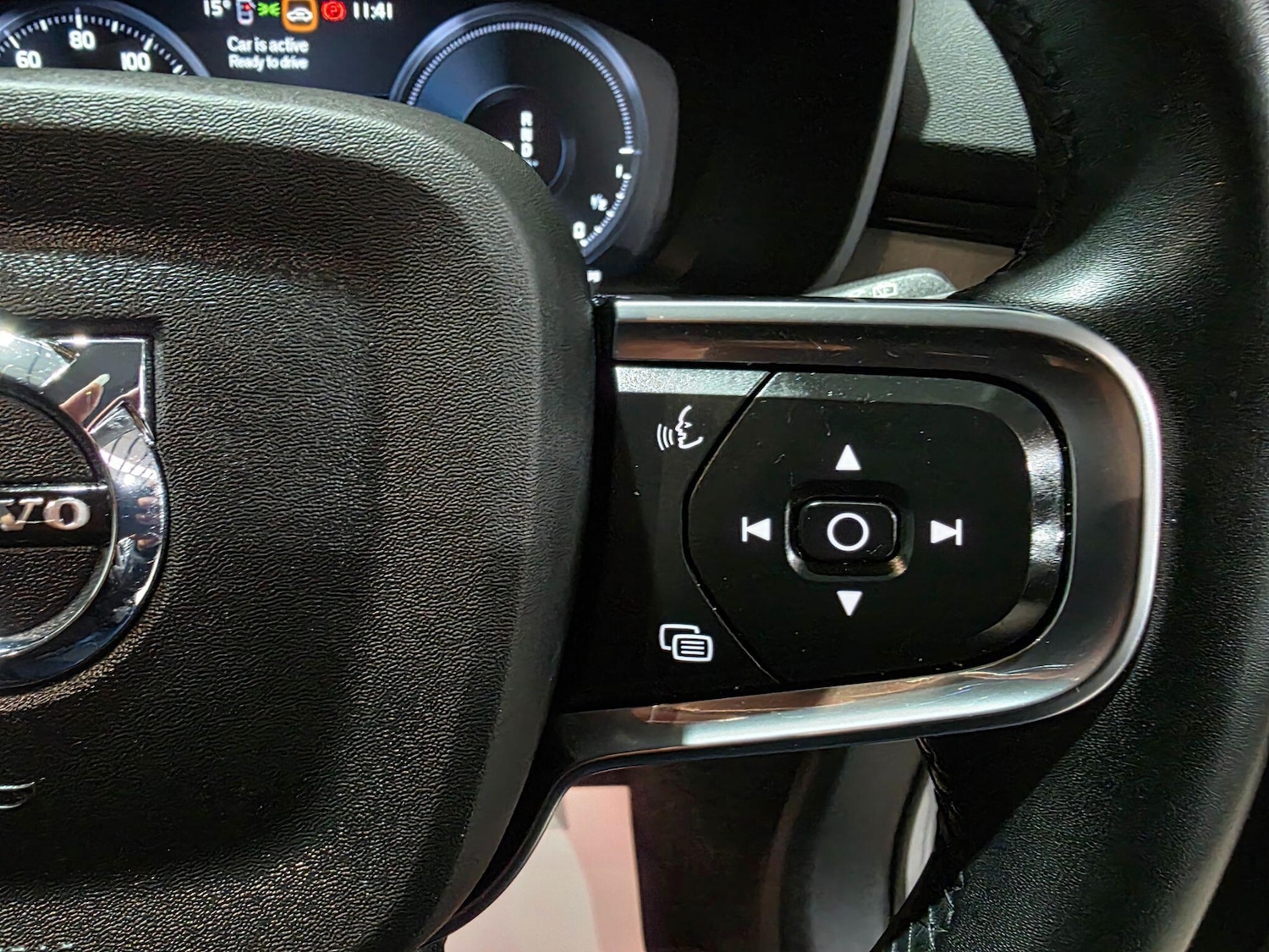 Used Volvo XC40 for sale - 76997440: Photo 21