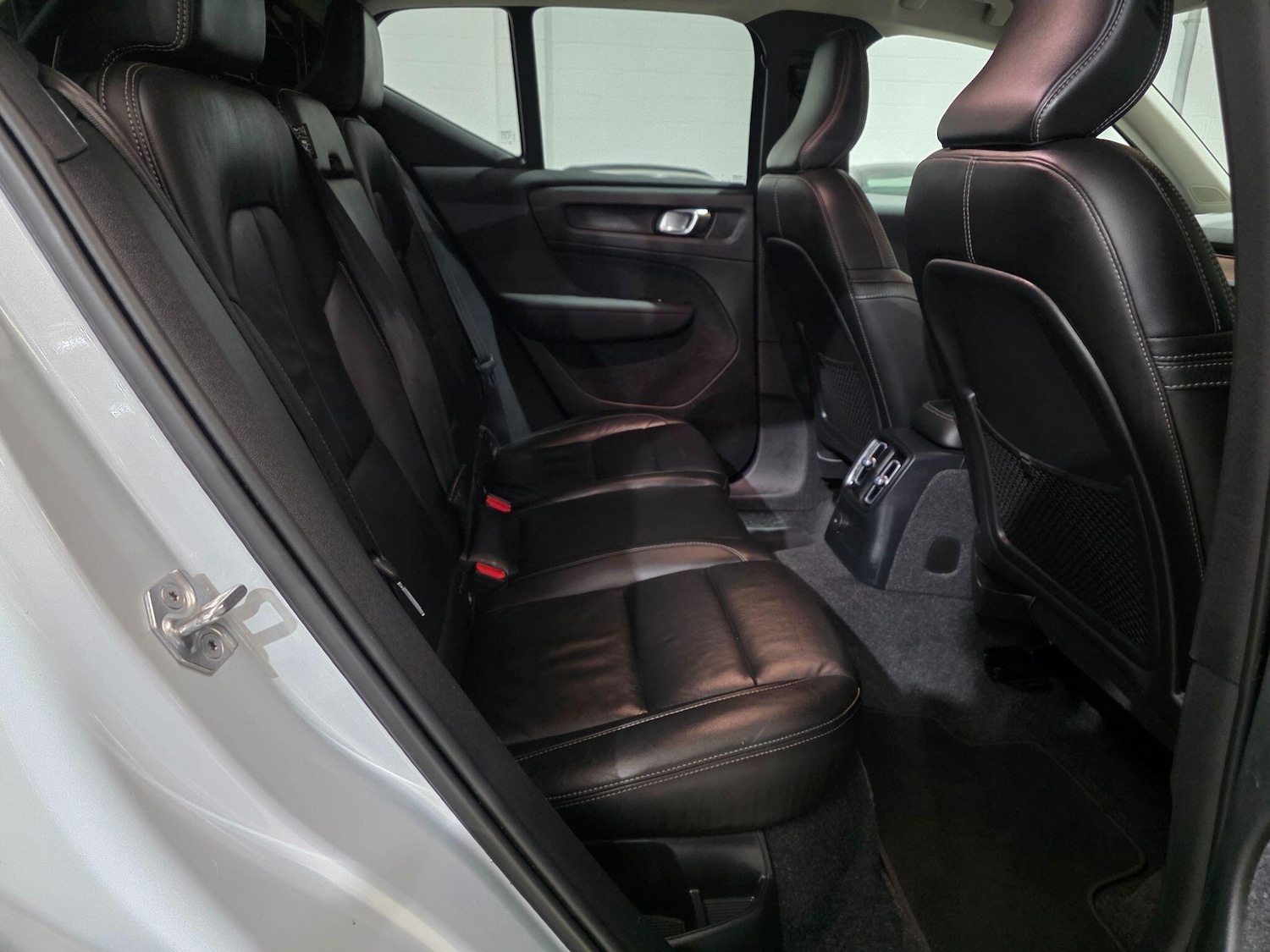 Used Volvo XC40 for sale - 76997440: Photo 28