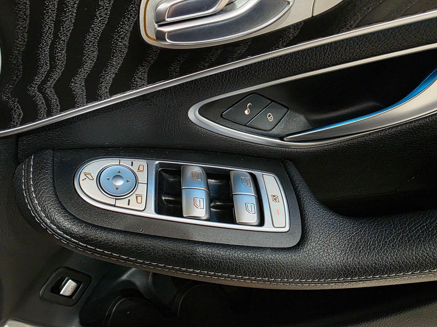 Used Mercedes-Benz GLC 2016 for sale - 77496476: Photo 16