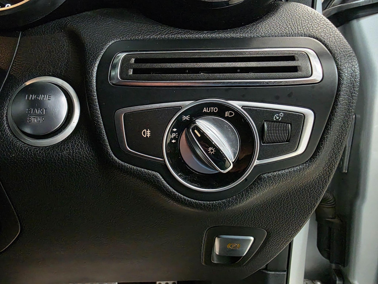 Used Mercedes-Benz GLC 2016 for sale - 77496476: Photo 23