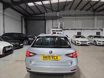 Used Skoda Superb 2019 for sale - 78170212: Photo