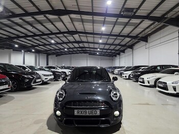 Used MINI Hatch 2019 for sale - 77358772: Photo
