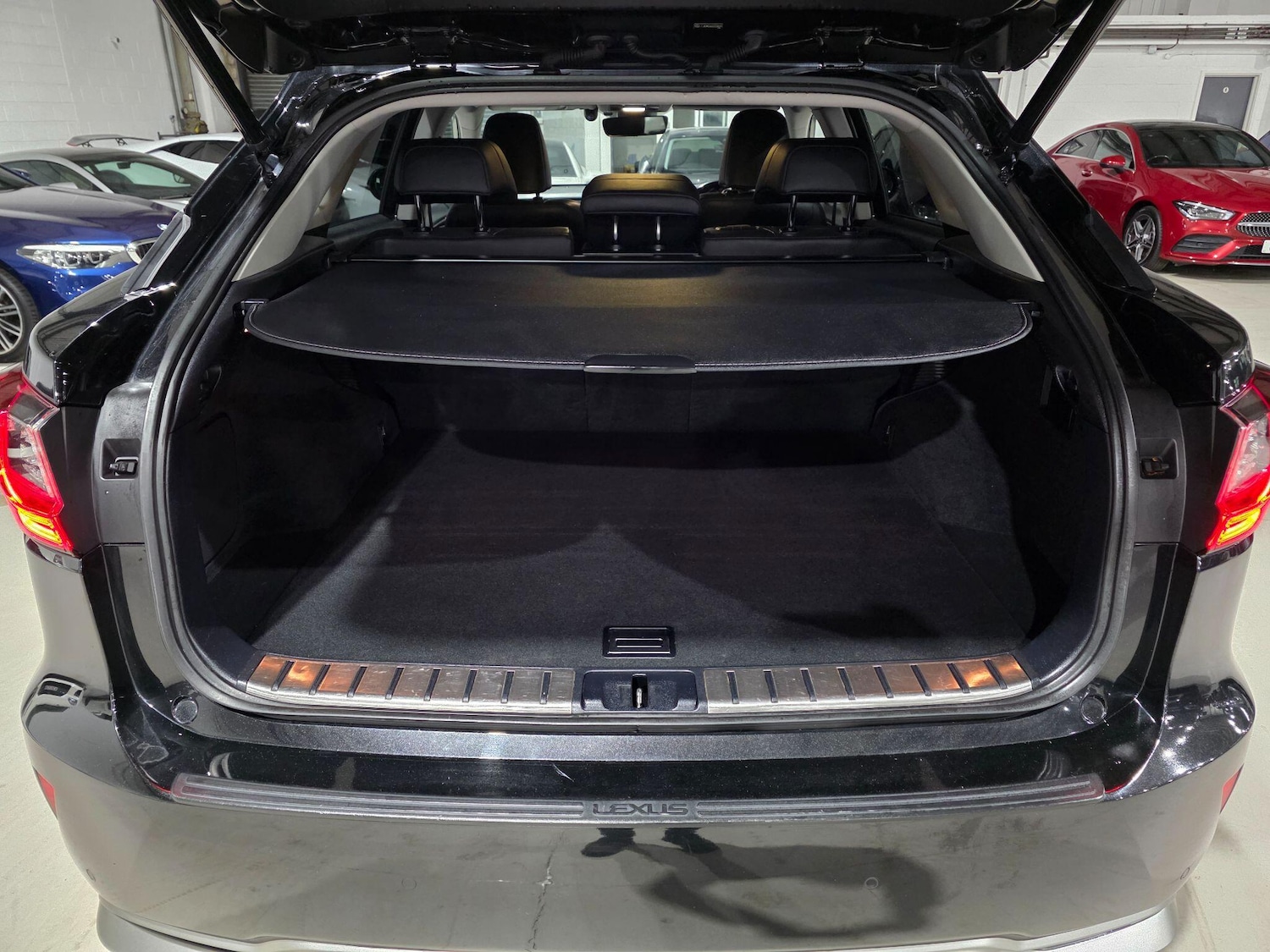 Used Lexus RX 2018 for sale - 77017048: Photo 34