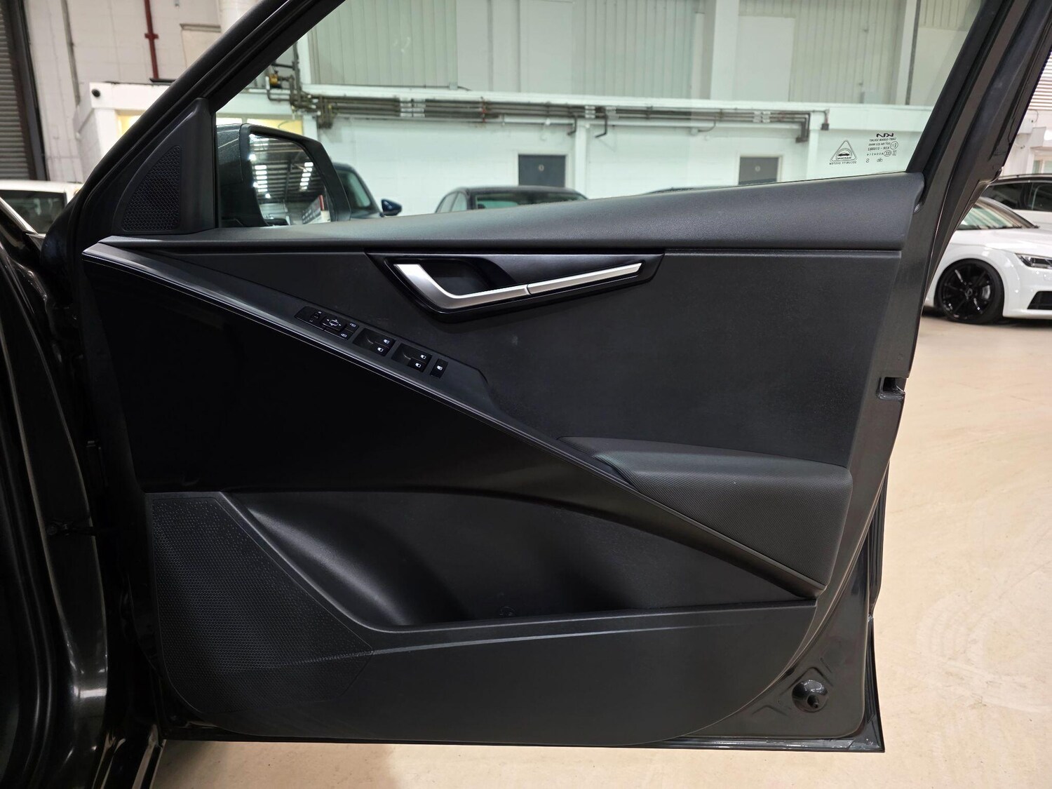 Used Kia Niro 2023 for sale - 76728553: Photo 12