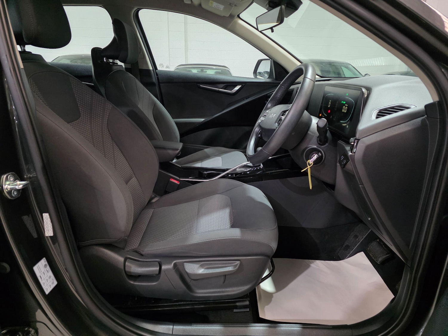 Used Kia Niro 2023 for sale - 76728553: Photo 6