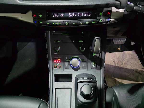 Used Lexus CT 2017 for sale - 76325946: Photo 10