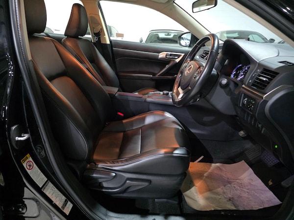 Used Lexus CT 2017 for sale - 76325946: Photo 6