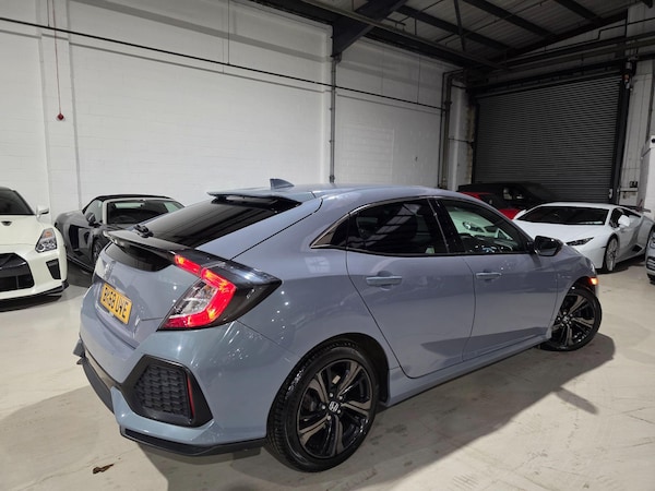 Used Honda Civic 2018 for sale - 76073137: Photo 25