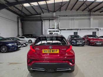 Used Toyota C-HR 2021 for sale - 76927065: Photo