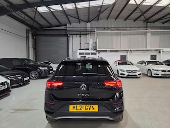 Used Volkswagen T-Roc 2021 for sale - 78170512: Photo