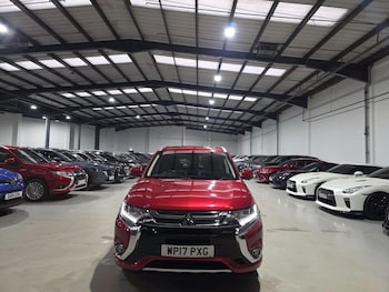 Used Mitsubishi Outlander 2017 for sale - 76965349: Photo