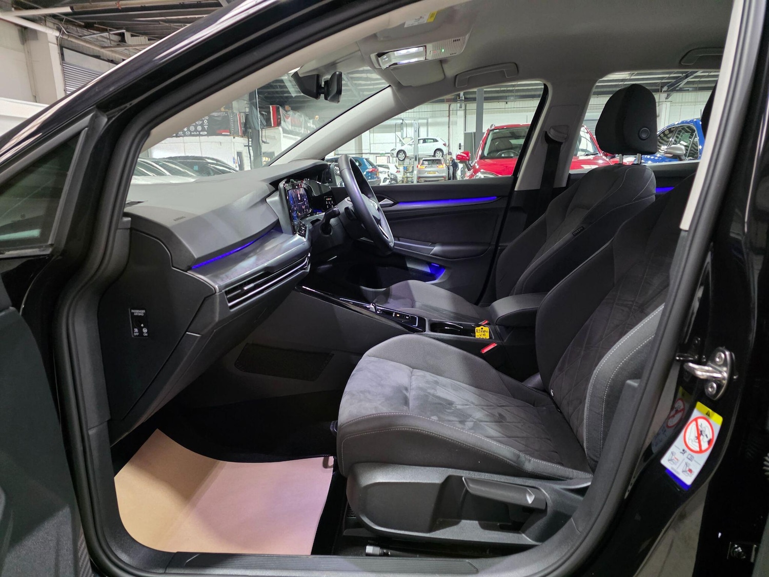 Used Volkswagen Golf 2023 for sale - 77574028: Photo 25