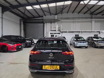 Used Volkswagen Golf 2023 for sale - 77574028: Photo