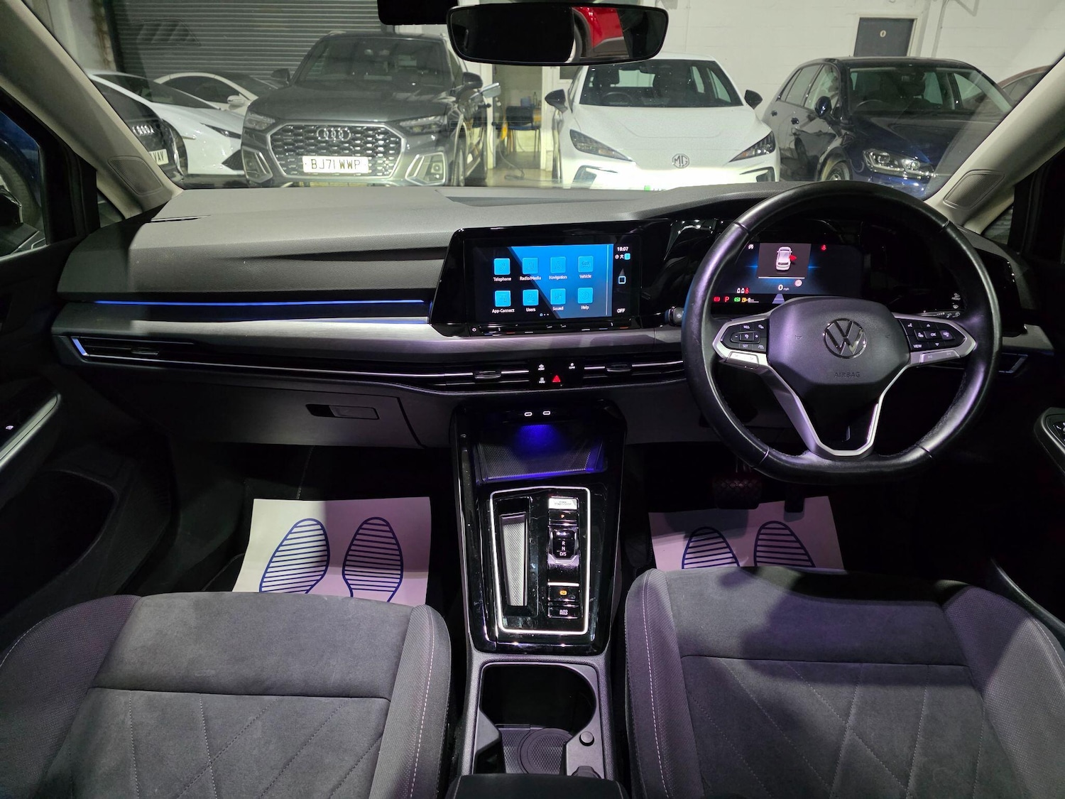 Used Volkswagen Golf 2023 for sale - 77291856: Photo 5