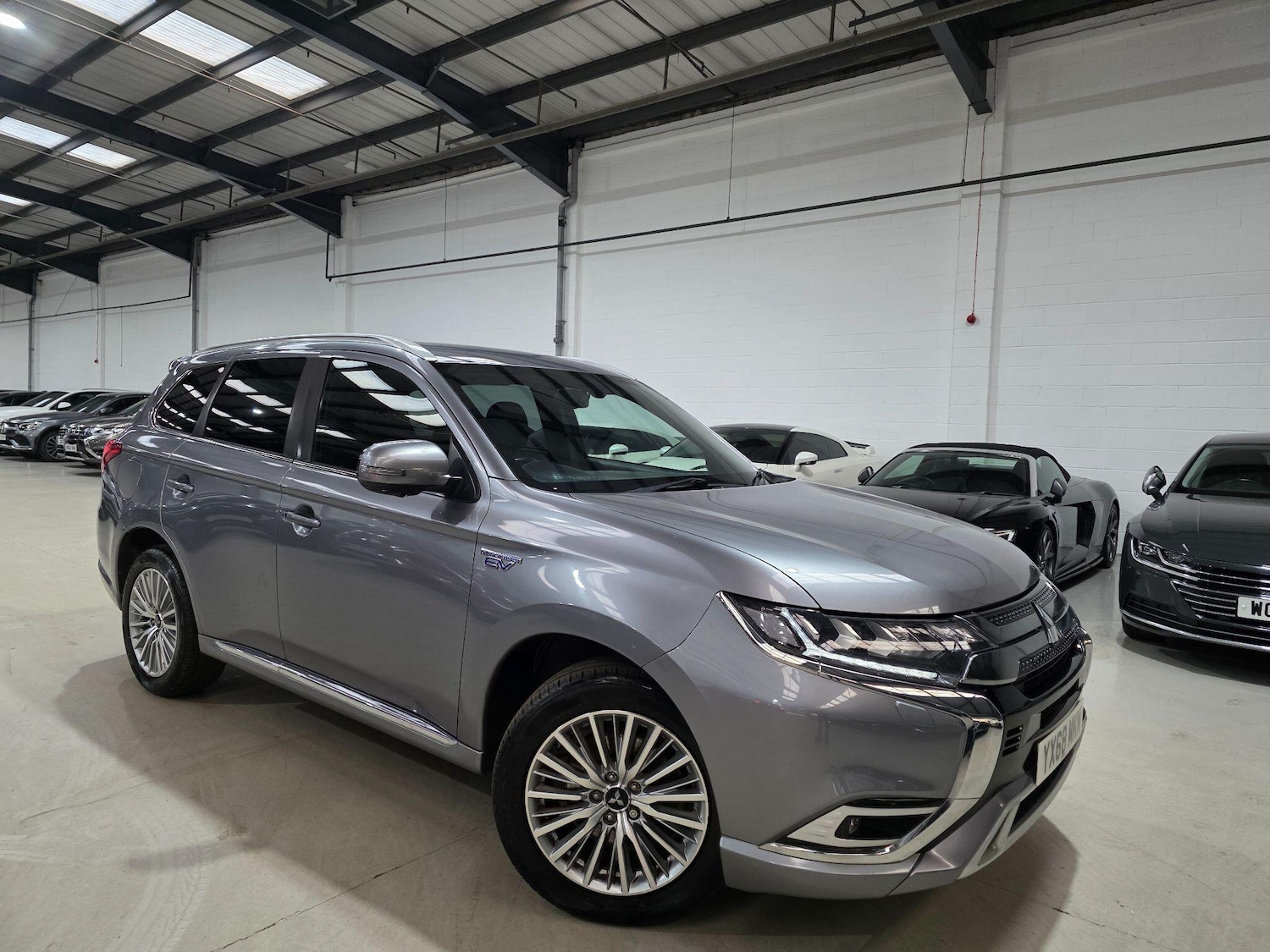 Used Mitsubishi Outlander 2018 for sale - 76936455: Photo 3