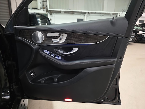 Used Mercedes-Benz GLC 2019 for sale - 76189871: Photo 14