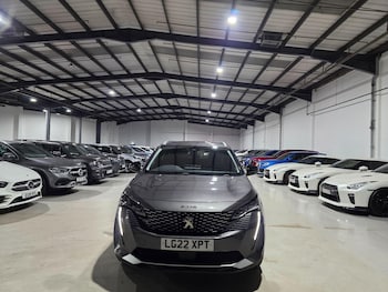 Used Peugeot 5008 2022 for sale - 76473030: Photo