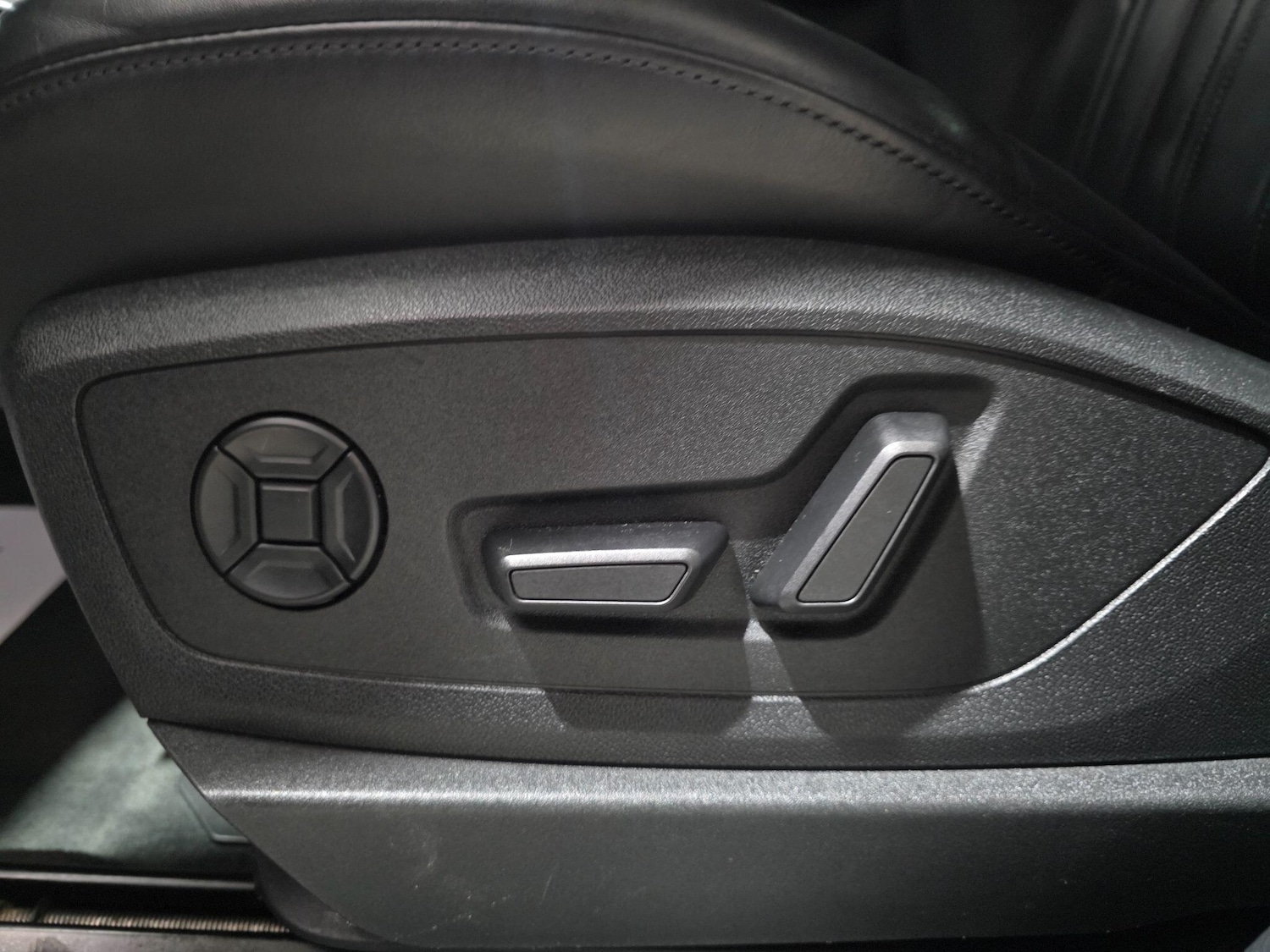 Used Audi e-tron 2020 for sale - 76800992: Photo 16